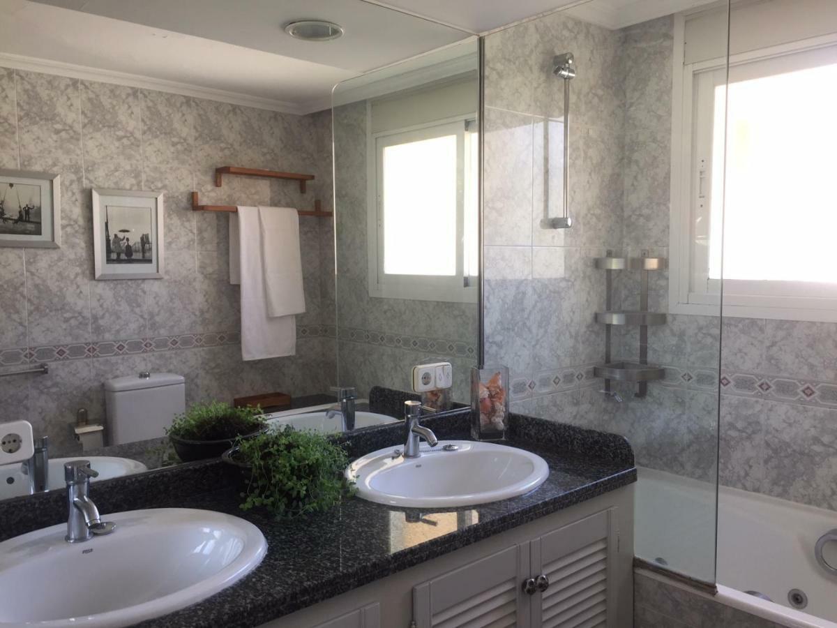 شقة Apartamento La Carihuela - Urb. Eurosol توريمولينوس المظهر الخارجي الصورة